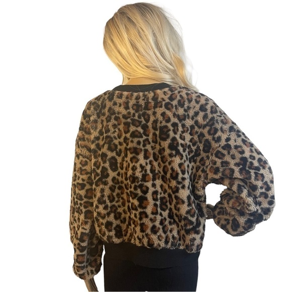 Wild Fable Black and Brown Animal Print Sweater/Sweatshirt - Picture 5 of 8